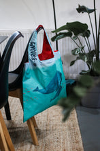 Lade das Bild in den Galerie-Viewer, Whales Shopping Bag By Rosehip
